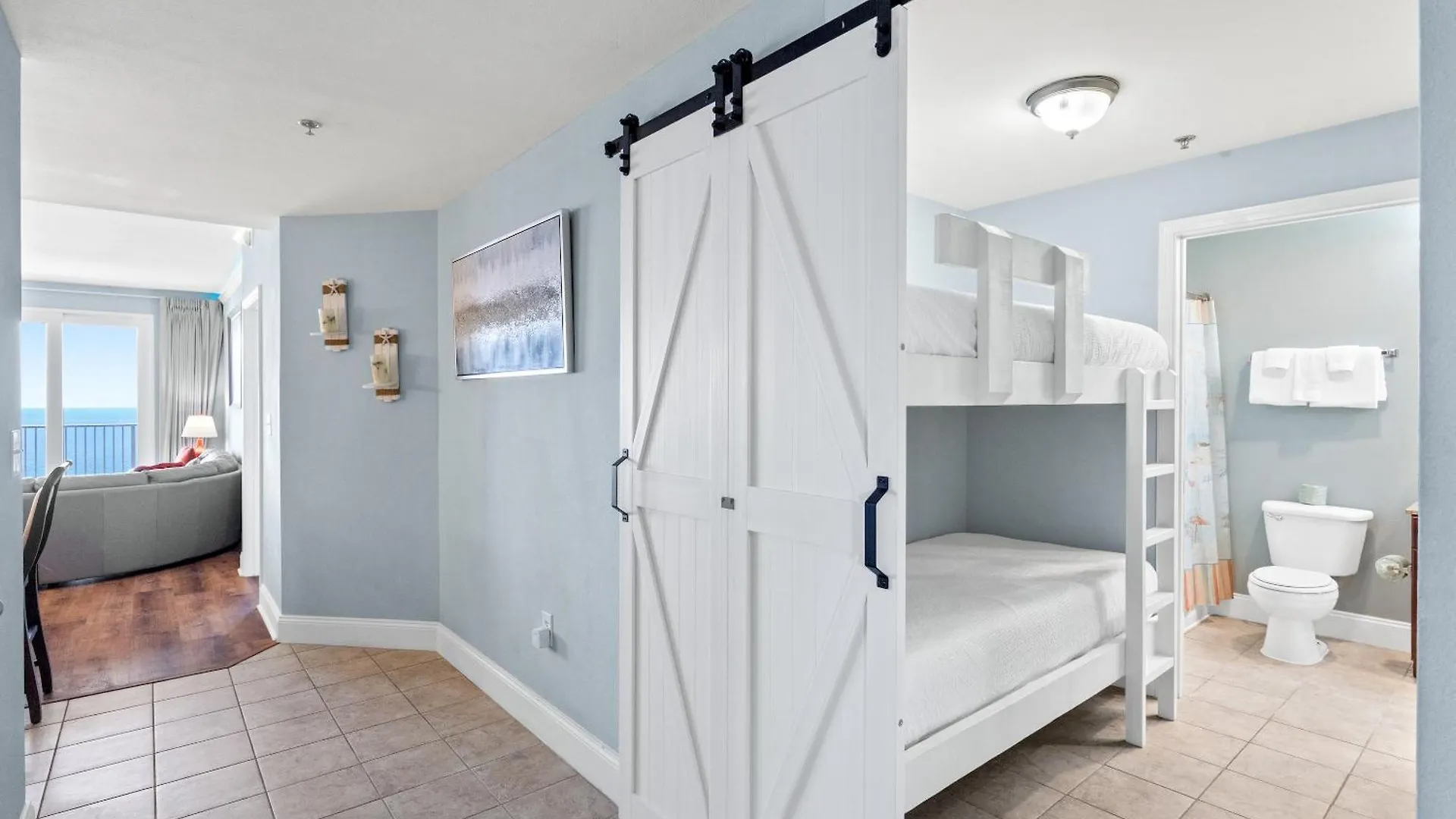 Apartment Laketown Wharf Resort By Panhandle Getaways Panama City Beach