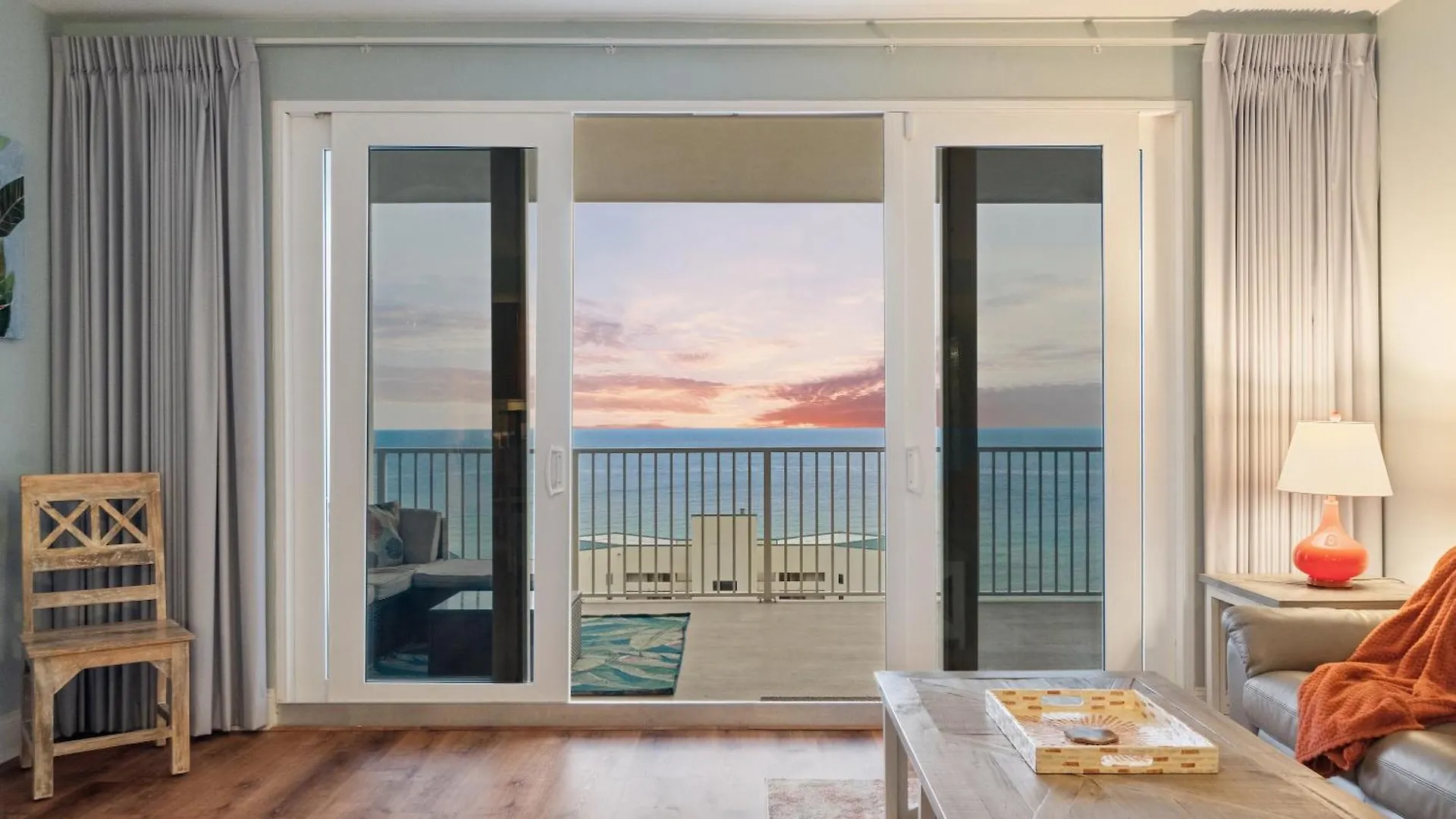 Laketown Wharf Resort By Panhandle Getaways Panama City Beach Apartment