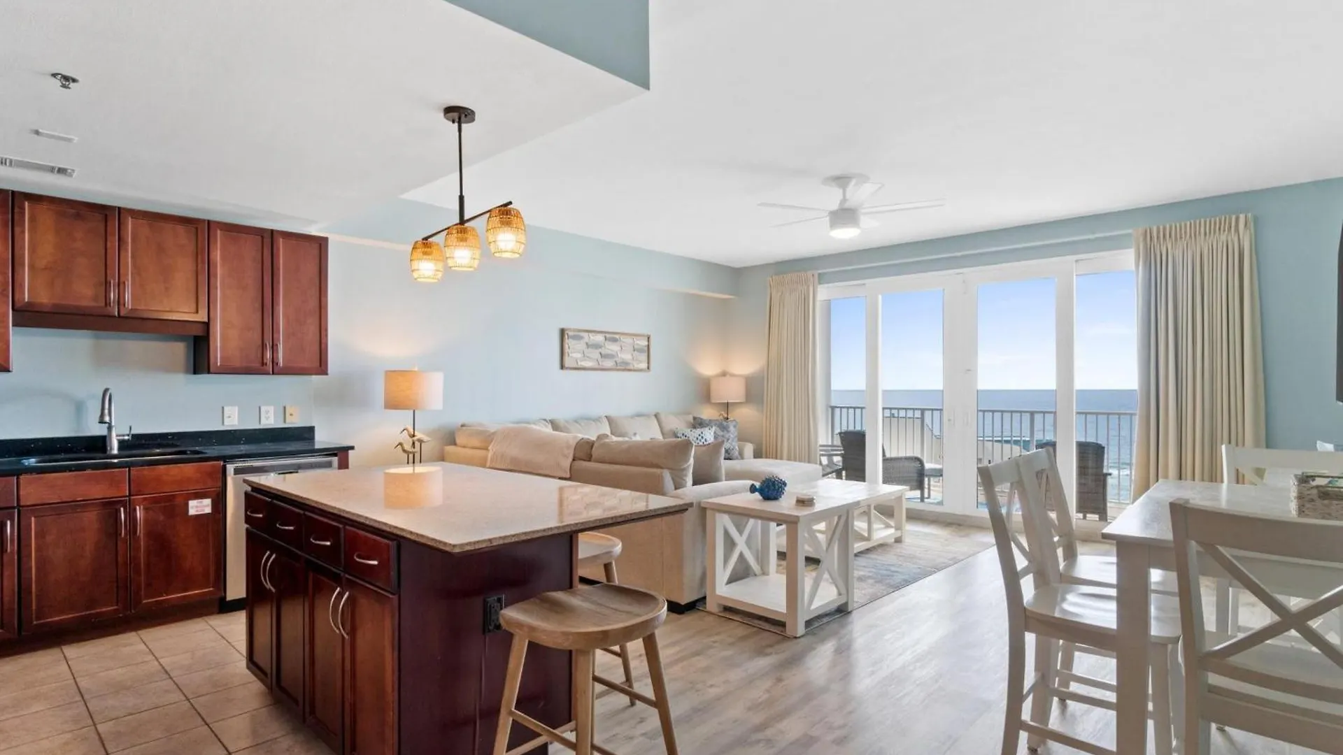 Apartment Laketown Wharf Resort By Panhandle Getaways Panama City Beach