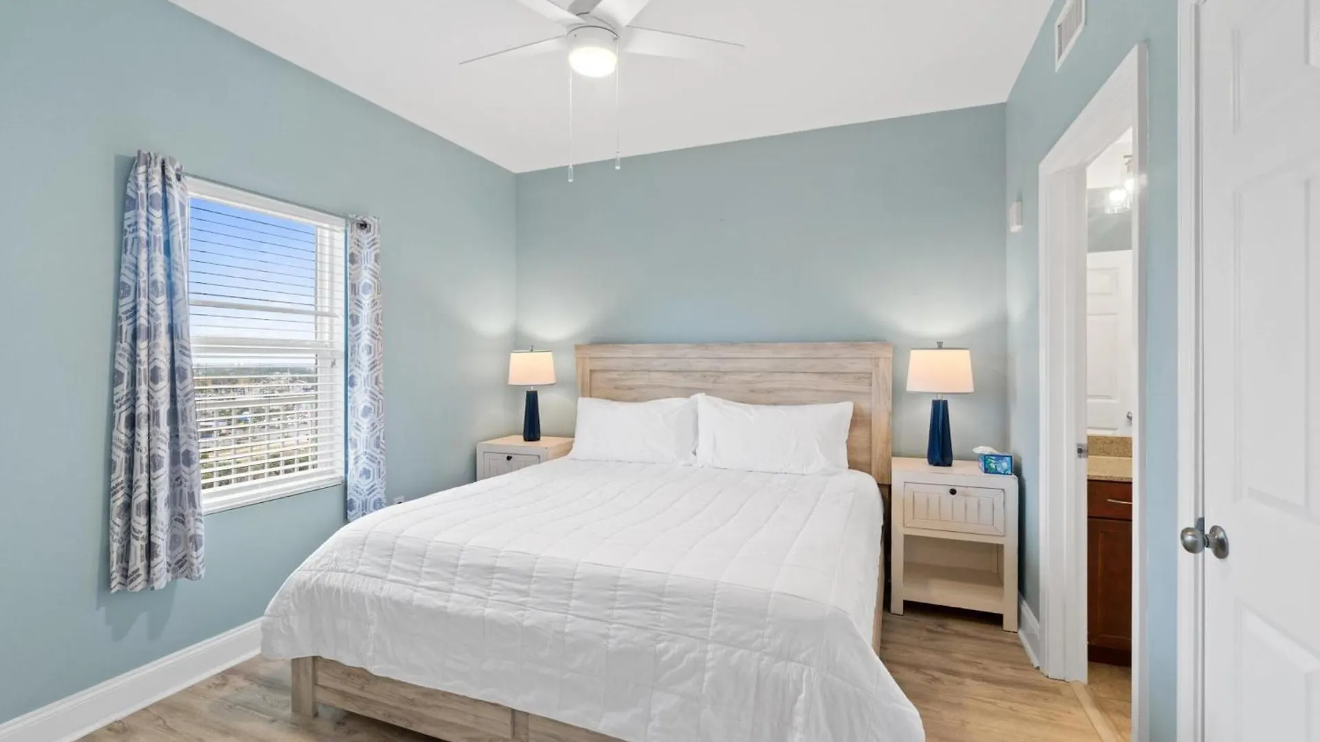 Apartment Laketown Wharf Resort By Panhandle Getaways Panama City Beach United States