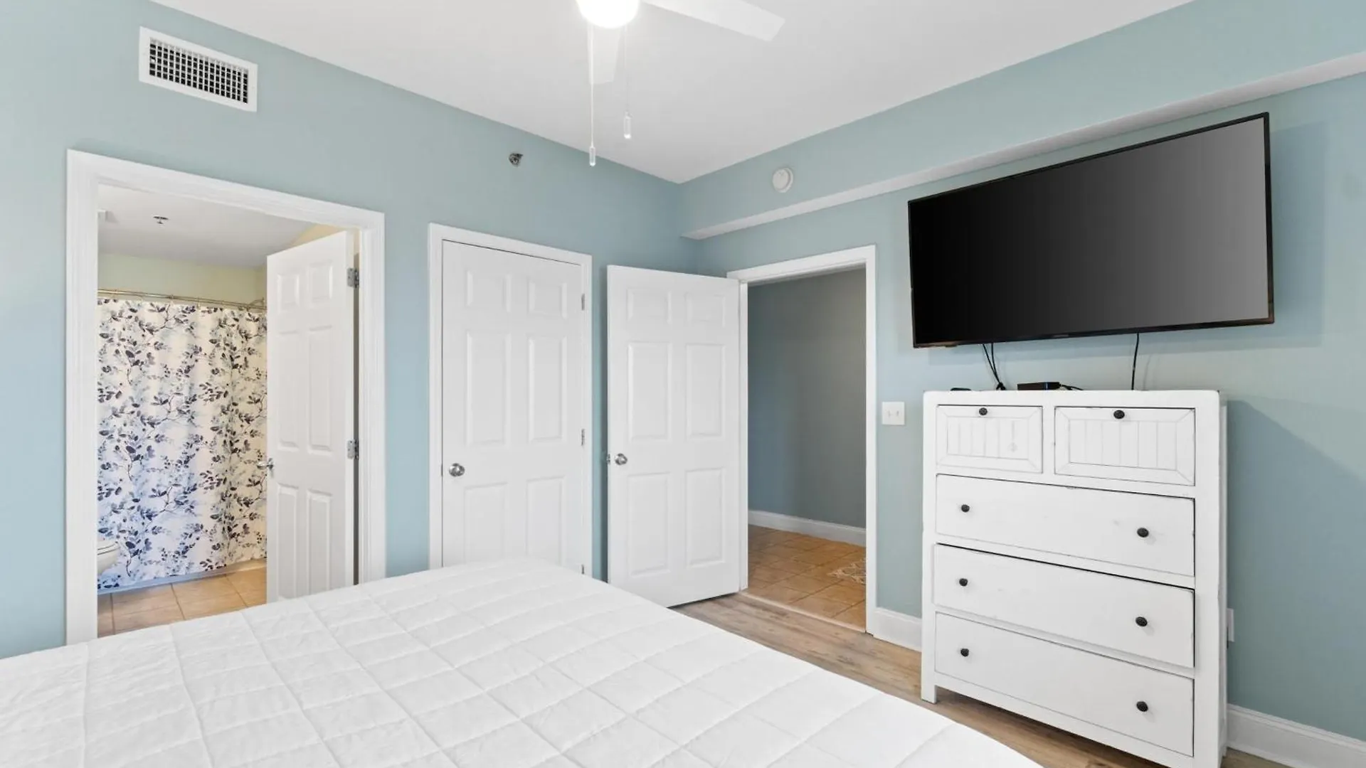 Laketown Wharf Resort By Panhandle Getaways Panama City Beach Apartment