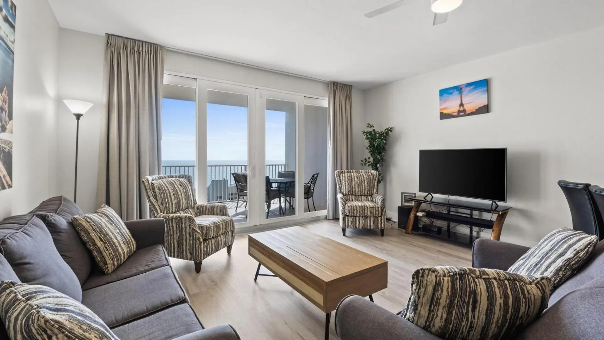 Apartment Laketown Wharf Resort By Panhandle Getaways Panama City Beach
