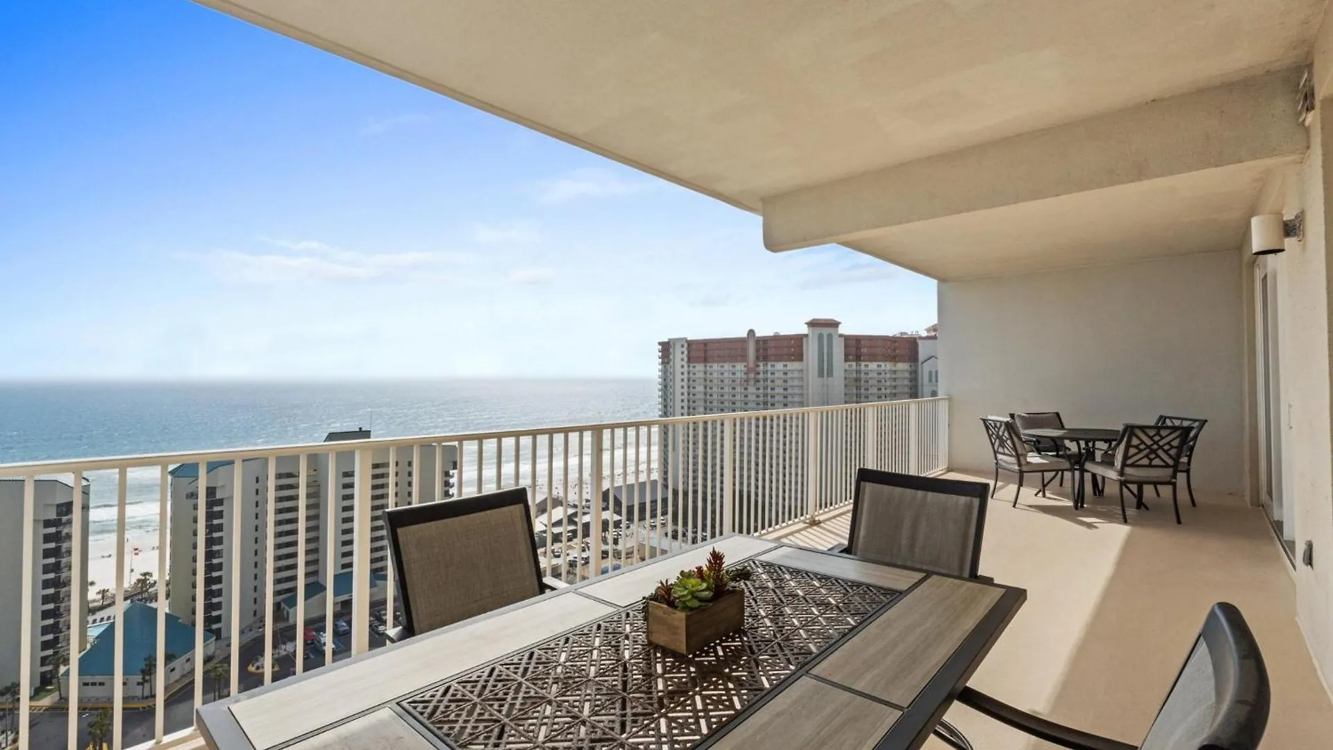 Laketown Wharf Resort By Panhandle Getaways Panama City Beach Apartment
