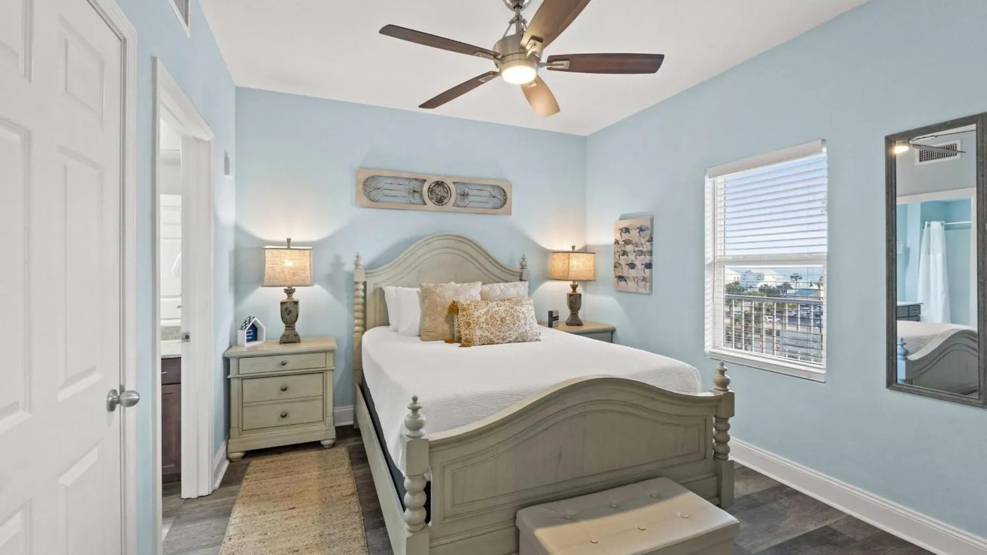 Apartment Laketown Wharf Resort By Panhandle Getaways Panama City Beach