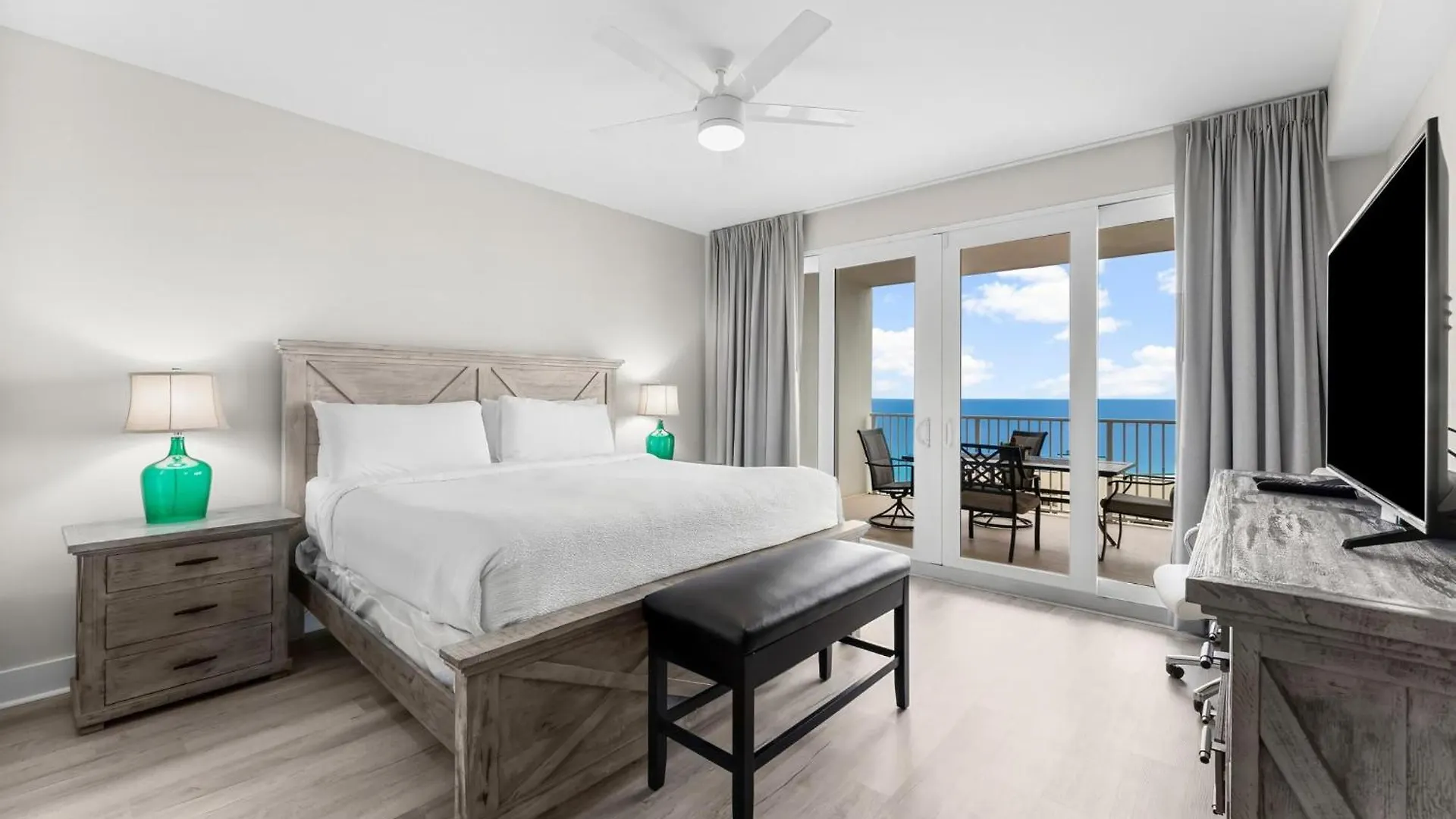 Laketown Wharf Resort By Panhandle Getaways Panama City Beach Apartment