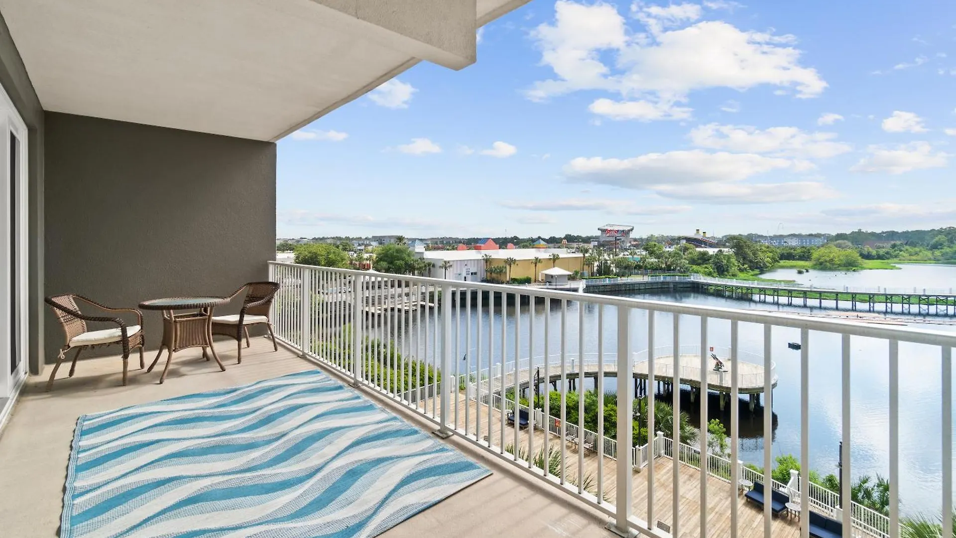 Laketown Wharf Resort By Panhandle Getaways Panama City Beach Apartment