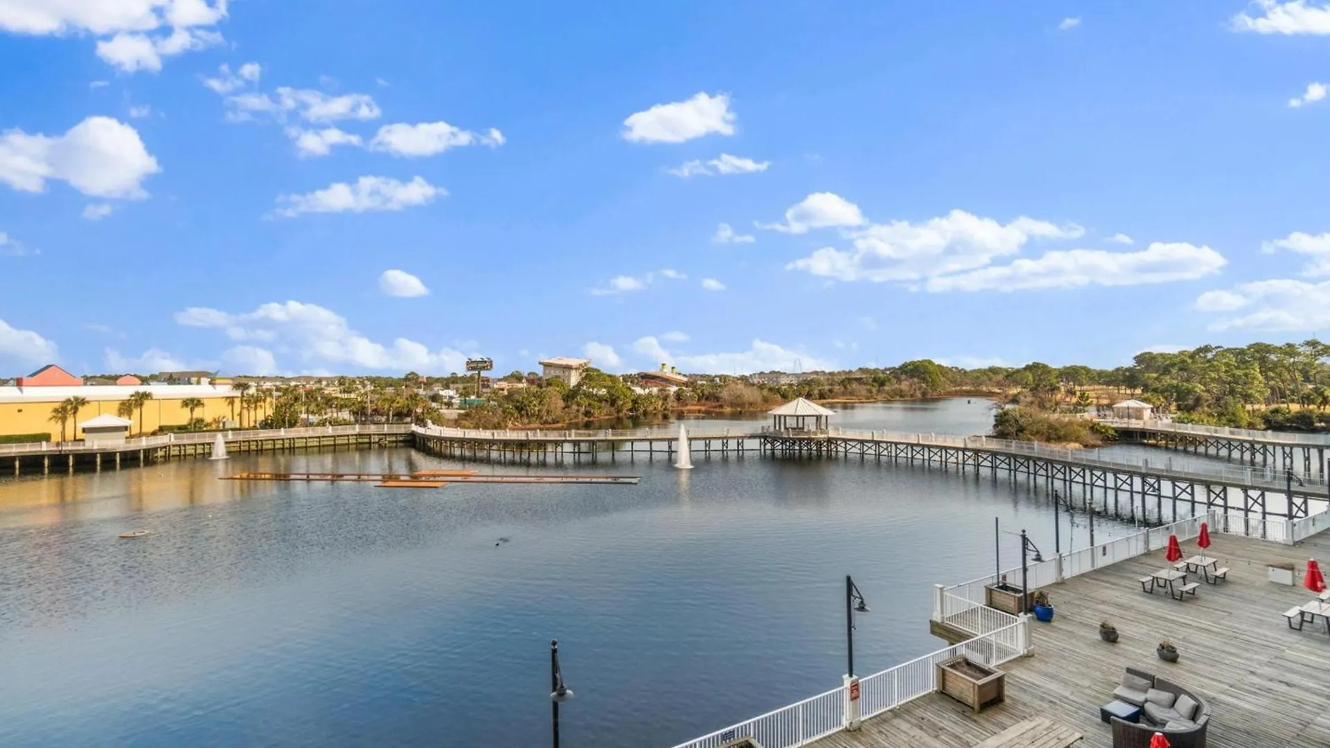 Apartment Laketown Wharf Resort By Panhandle Getaways Panama City Beach